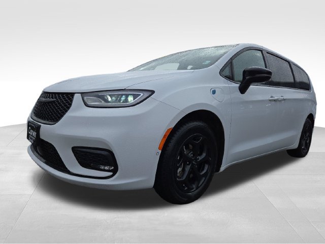 Used 2024 Chrysler Pacifica Limited FWD image 6