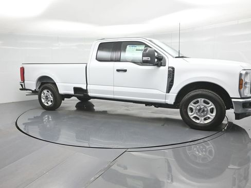New 2026 Ford F350 XLT image 22