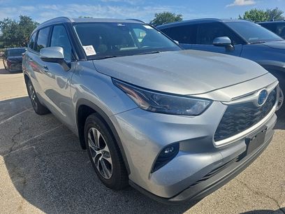 Used 2023 Toyota Highlander XLE