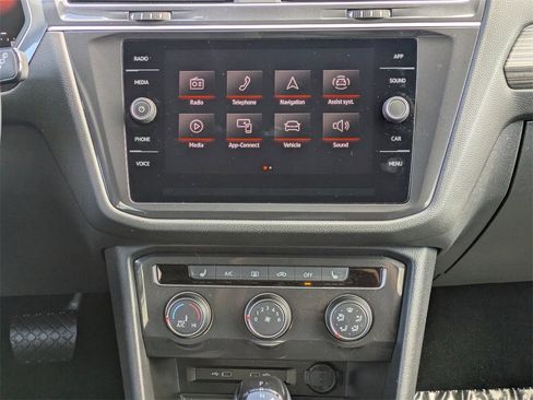 Used 2024 Volkswagen Tiguan Wolfsburg Edition image 19