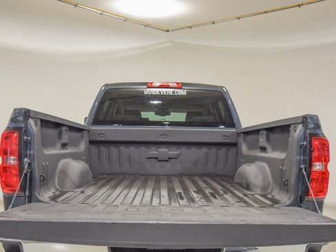 Used 2018 Chevrolet Silverado 2500 W/T image 11