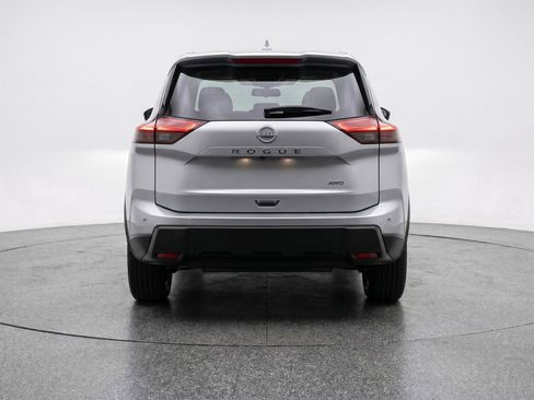 Used 2025 Nissan Rogue SV FWD image 7
