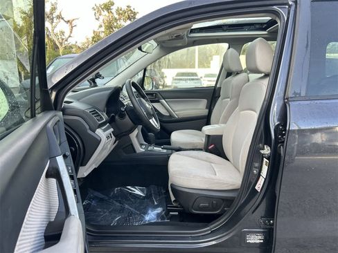 Used 2017 Subaru Forester 2.5i Premium w/ All-Weather Package image 2