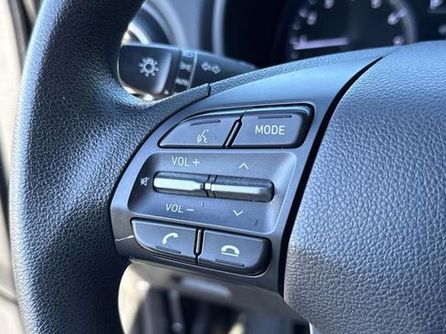 Used 2018 Hyundai Kona SE image 41