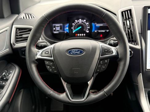 Used 2024 Ford Edge ST-Line image 19