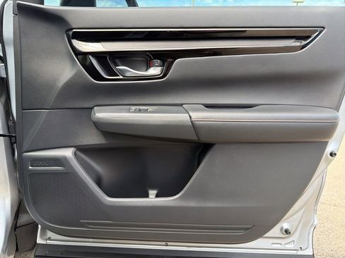 Used 2025 Honda CR-V Sport Touring image 17