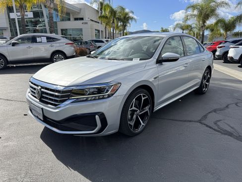 Used 2020 Volkswagen Passat 2.0T R-Line image 5