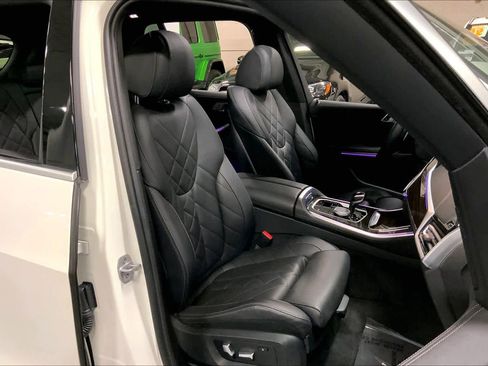 Used 2023 BMW X5 xDrive40i w/ Parking Assistance Package image 8