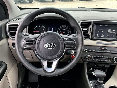 Used 2019 Kia Sportage LX w/ LX Popular Package image 6