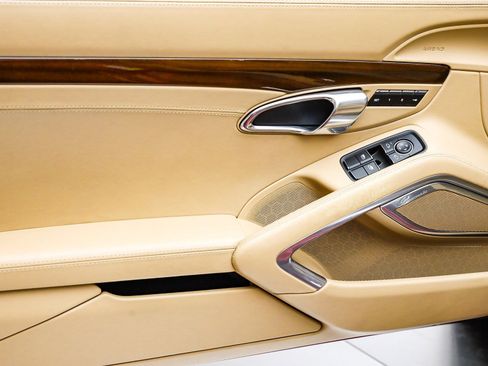 Used 2017 Porsche 911 Targa 4S image 17