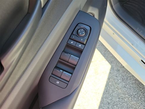 New 2026 Toyota Prius LE image 14