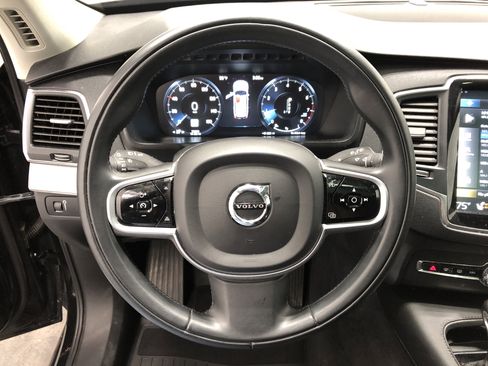 Used 2022 Volvo XC90 T5 Momentum w/ Climate Package image 21