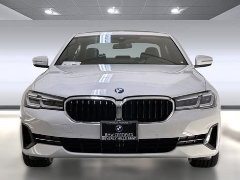 Certified 2023 BMW 530i w/ Premium Package image 5