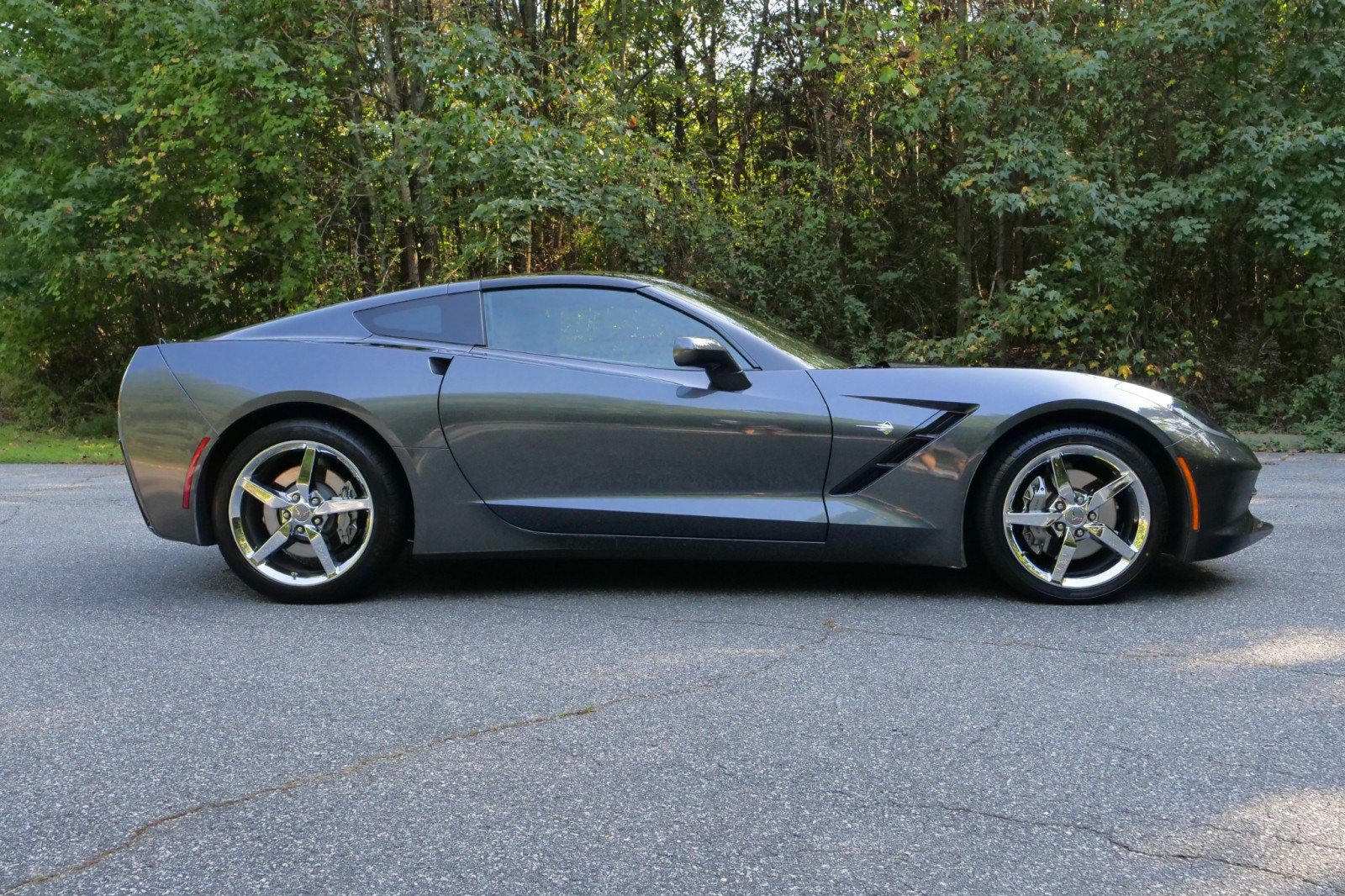 Used 2014 Chevrolet Corvette Stingray Coupe w/ 3LT Preferred Equipment Group RWD image 9
