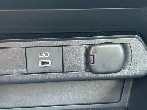 Certified 2024 Toyota Prius XLE FWD image 29