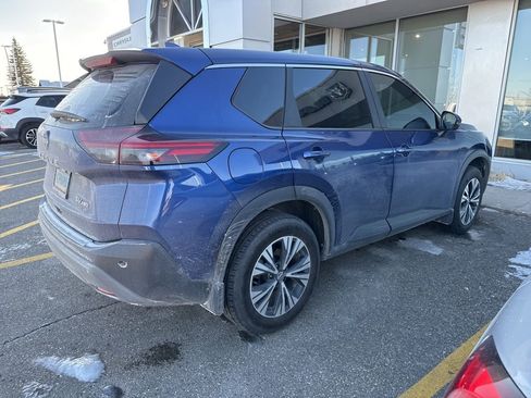 Used 2022 Nissan Rogue SV image 4