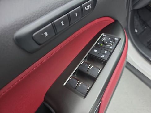 Used 2025 Lexus NX 250 FWD w/ Towing Package (2000 Lbs) image 13