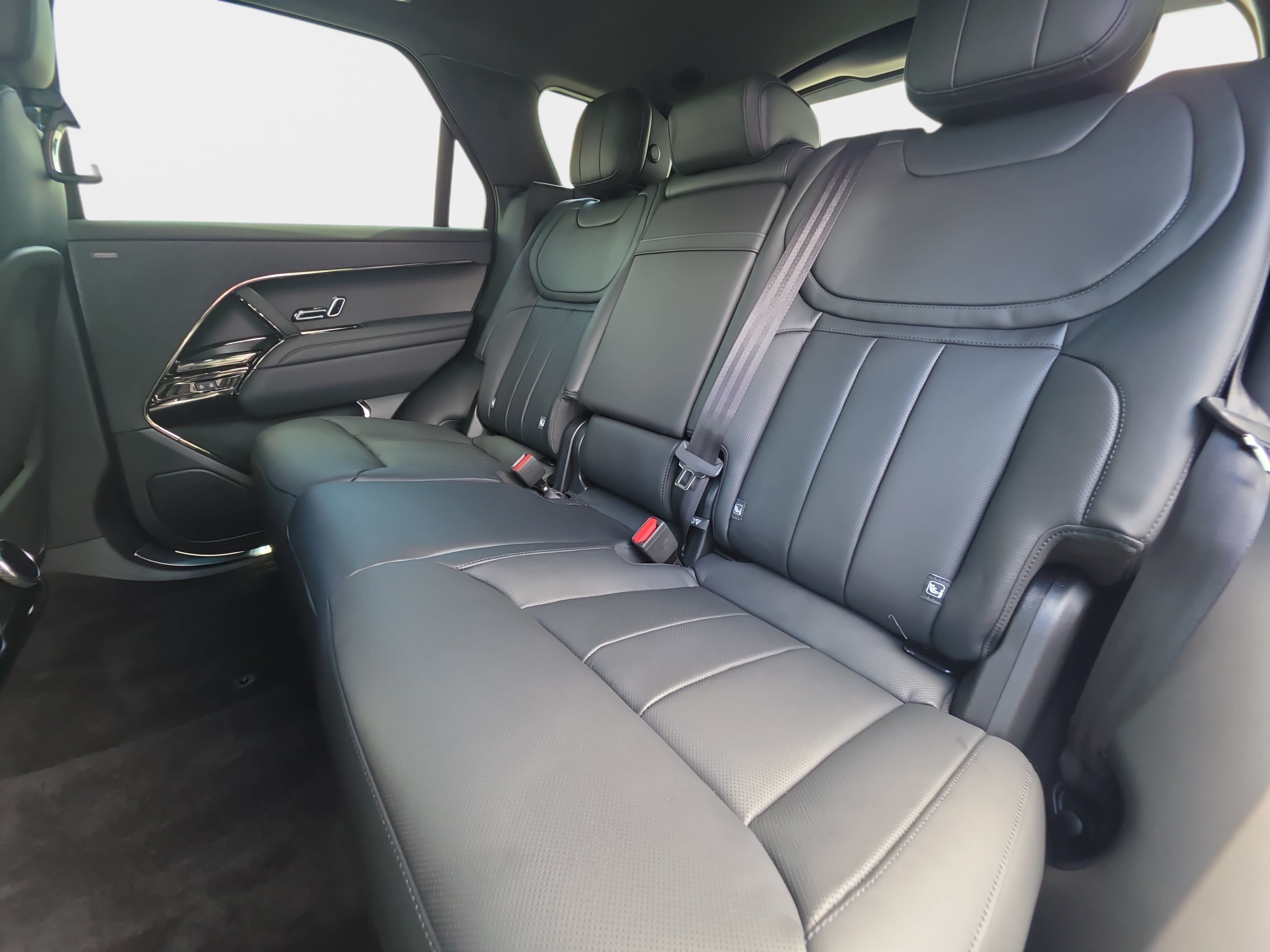 New 2026 Land Rover Range Rover Sport Dynamic SE AWD/4WD image 14