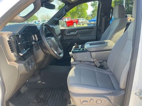 Used 2025 Chevrolet Silverado 1500 LT image 16