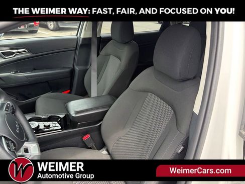 Used 2024 Kia Sportage LX AWD/4WD image 23
