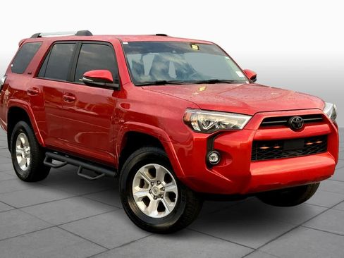 Used 2021 Toyota 4Runner SR5 Premium image 3