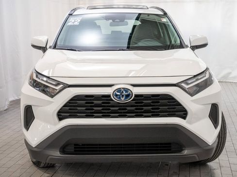 Used 2022 Toyota RAV4 XLE image 2