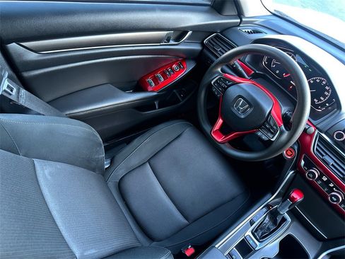 Used 2019 Honda Accord LX image 27