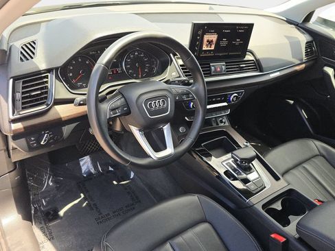 Used 2023 Audi Q5 2.0T Premium w/ Convenience Package AWD/4WD image 19
