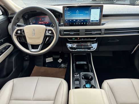 New 2026 Lincoln Corsair Premiere image 29