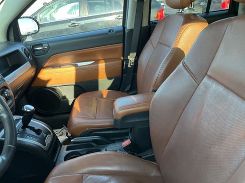 Used 2014 Jeep Compass Limited image 22