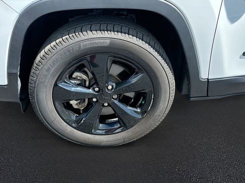 Used 2021 Jeep Cherokee Latitude Plus image 36