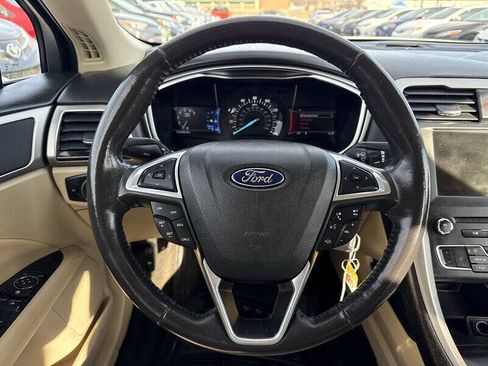 Used 2016 Ford Fusion SE w/ Equipment Group 202A FWD image 21