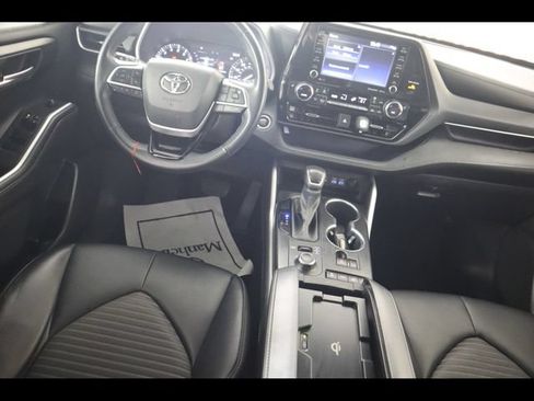 Used 2022 Toyota Highlander XSE AWD/4WD image 46