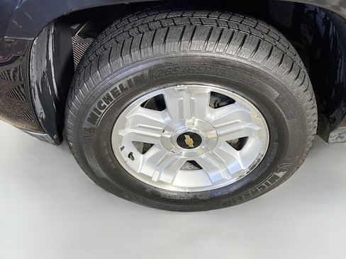 Used 2011 Chevrolet Avalanche LT w/ Luxury Package image 14