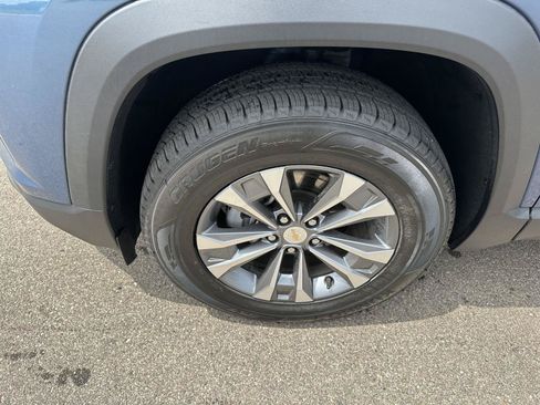 Used 2025 Chevrolet Equinox LT AWD/4WD image 10