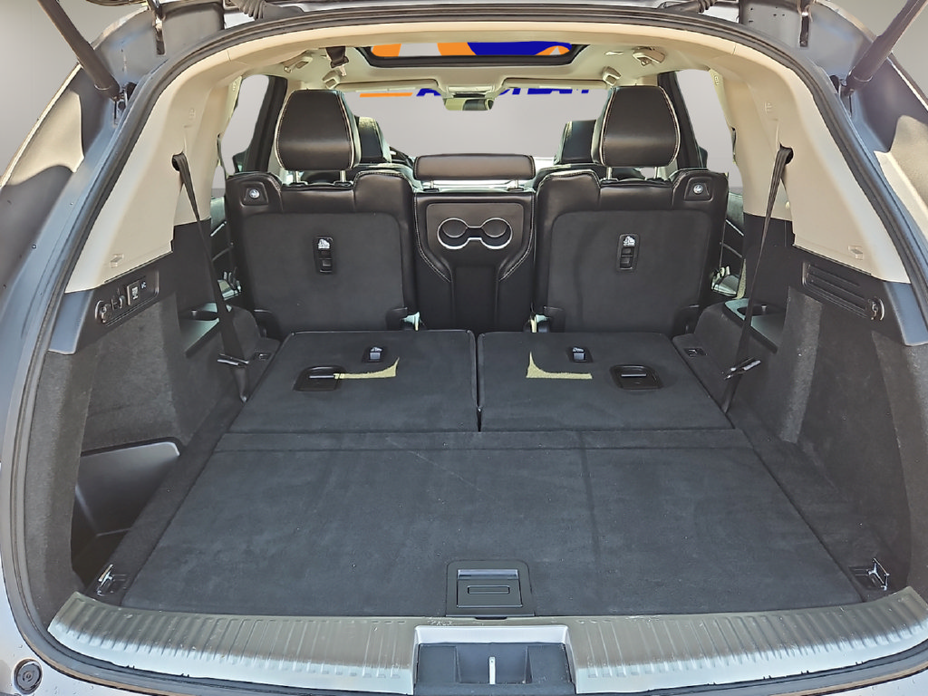 Certified 2024 Acura MDX w/ Advance Package AWD/4WD image 12