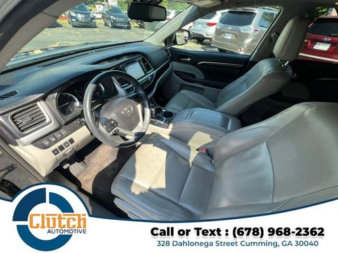 Used 2016 Toyota Highlander Limited w/ Driver Technology Package image 16