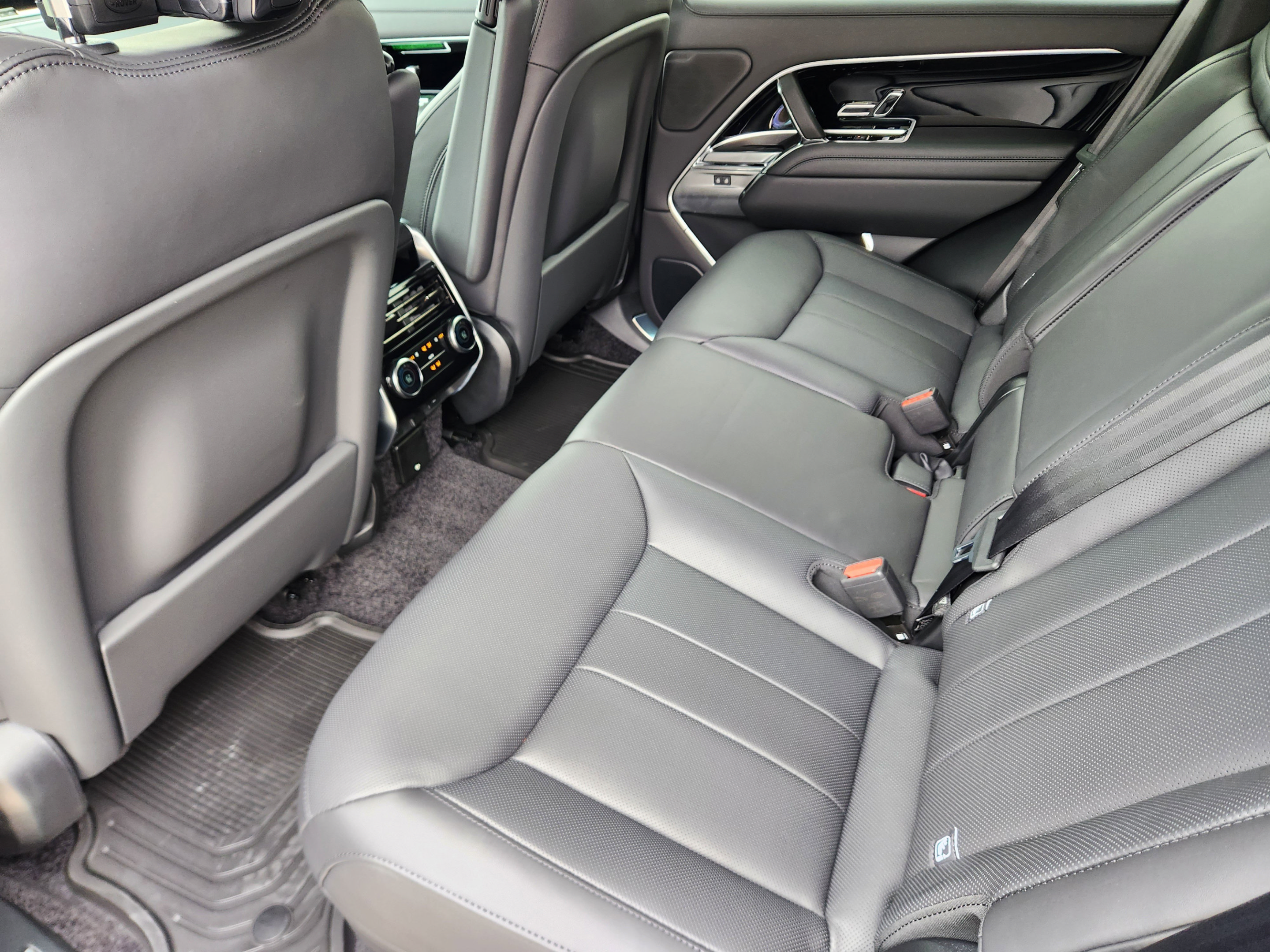 New 2026 Land Rover Range Rover SE AWD/4WD image 23