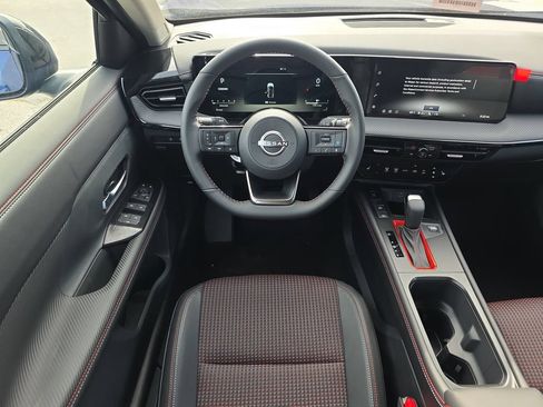 New 2026 Nissan Kicks SR w/ SR Premium Package FWD image 19