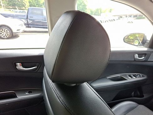 Used 2019 Kia Optima S image 13