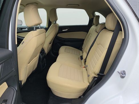 Used 2023 Ford Edge SE AWD/4WD image 16