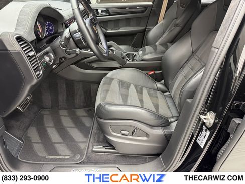 Used 2023 Porsche Cayenne Turbo GT image 44