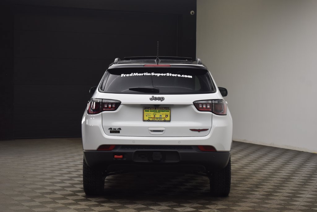 New 2026 Jeep Compass Trailhawk w/ Sun, Sound & Navigation Group AWD/4WD image 11