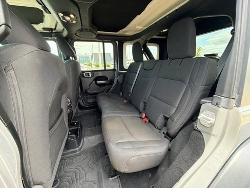 Used 2020 Jeep Wrangler Unlimited Sport AWD/4WD image 25