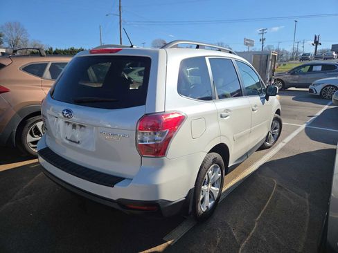 Used 2015 Subaru Forester 2.5i Premium w/ All-Weather Package image 5
