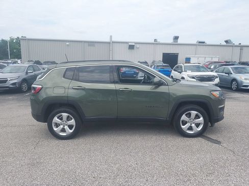 Used 2021 Jeep Compass Latitude w/ Convenience Group AWD/4WD image 8