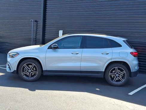 Used 2025 Mercedes-Benz GLA 250 4MATIC image 2