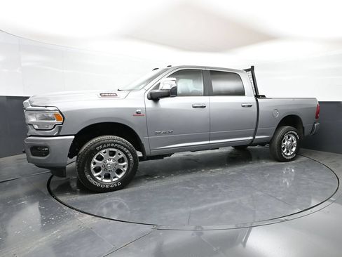 Used 2024 RAM 2500 Laramie AWD/4WD image 7