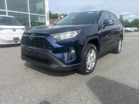 Used 2021 Toyota RAV4 XLE AWD/4WD image 1