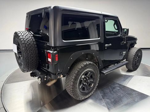 Used 2018 Jeep Wrangler Sport AWD/4WD image 2